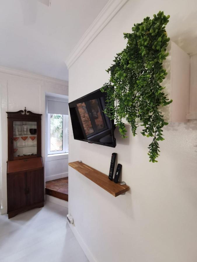 Lovely Small Loft In Alfama Near Castelo S Jorge Appartement *